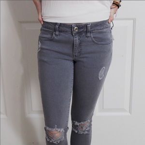 American Eagle grey low rise ripped jeggings